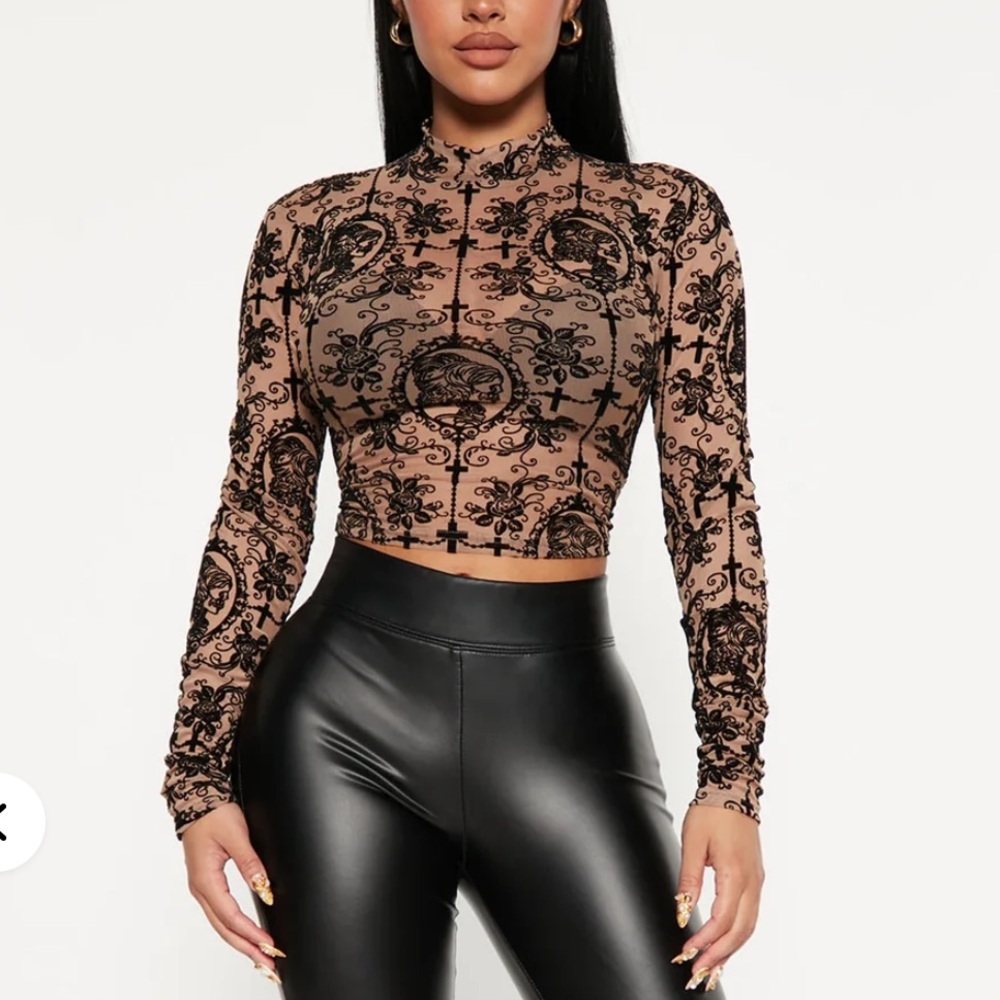 Fashion Nova Black and Tan Floral Crop Top